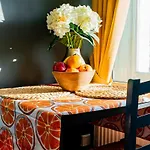 Stylish 2Br Near Hyde Park & Museums, Kensington