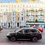Stylish 2Br Near Hyde Park & Museums, Kensington