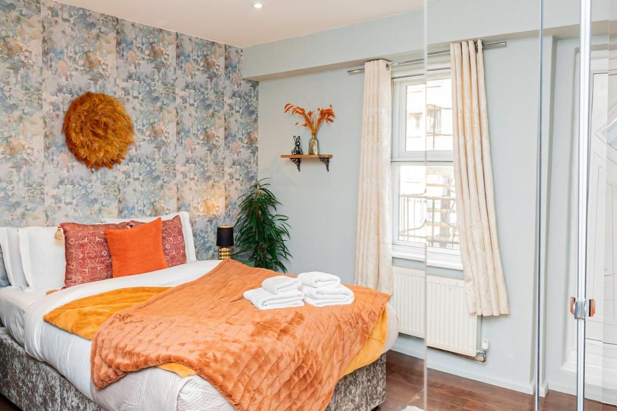Stylish 2br Near Hyde Park & Museums, Kensington Londra