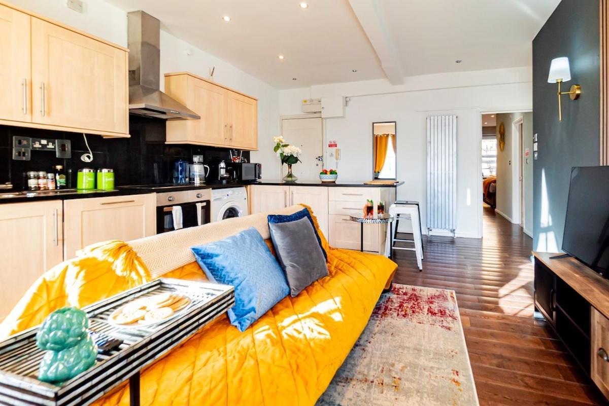 Stylish 2br Near Hyde Park & Museums, Kensington